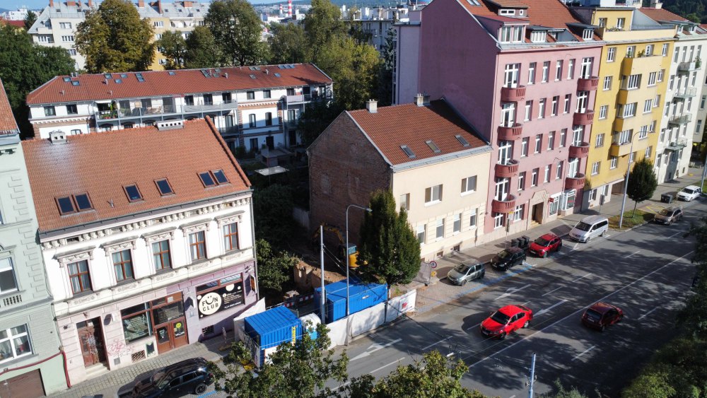 Staveniště z ulice Pionýrská